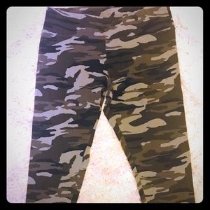 EUC Olive Camouflage Leggings